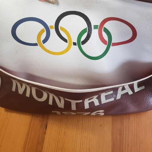 Vintage 1976 Montreal Olympics Athlete Shoulder Bag Retro Tote Faux Leather 70s - Picture 4 of 13